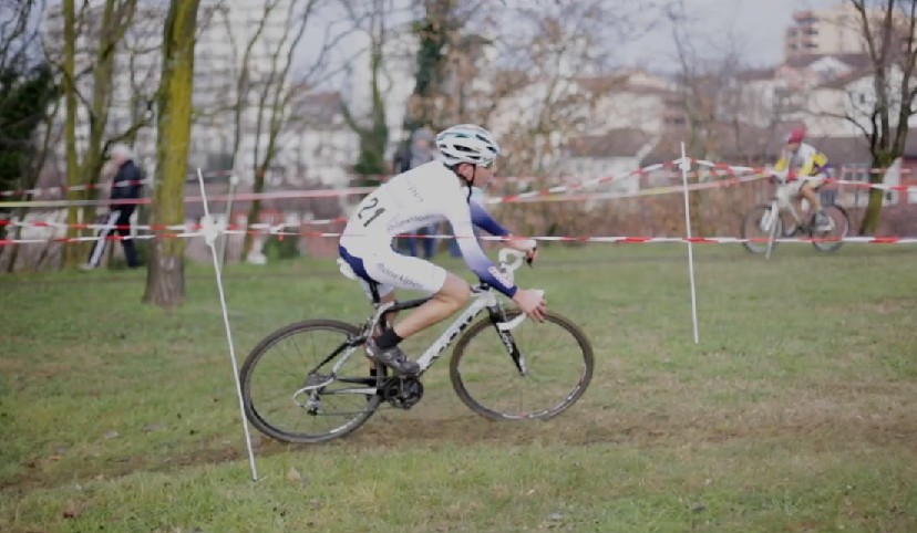 One Day a Cyclo-Cross [wideo]