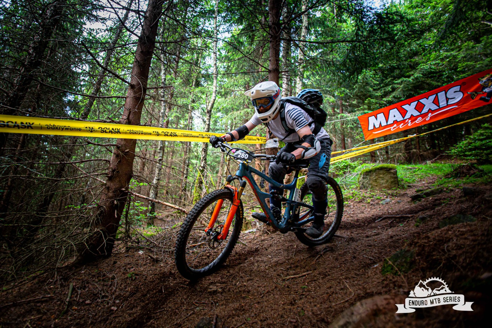 Bosch Enduro MTB Series – nie tylko ściganie, ale też bezpłatne szkolenia z Izerriders | 14-15.09.2024, Świeradów Zdrój | ZAPOWIEDŹ