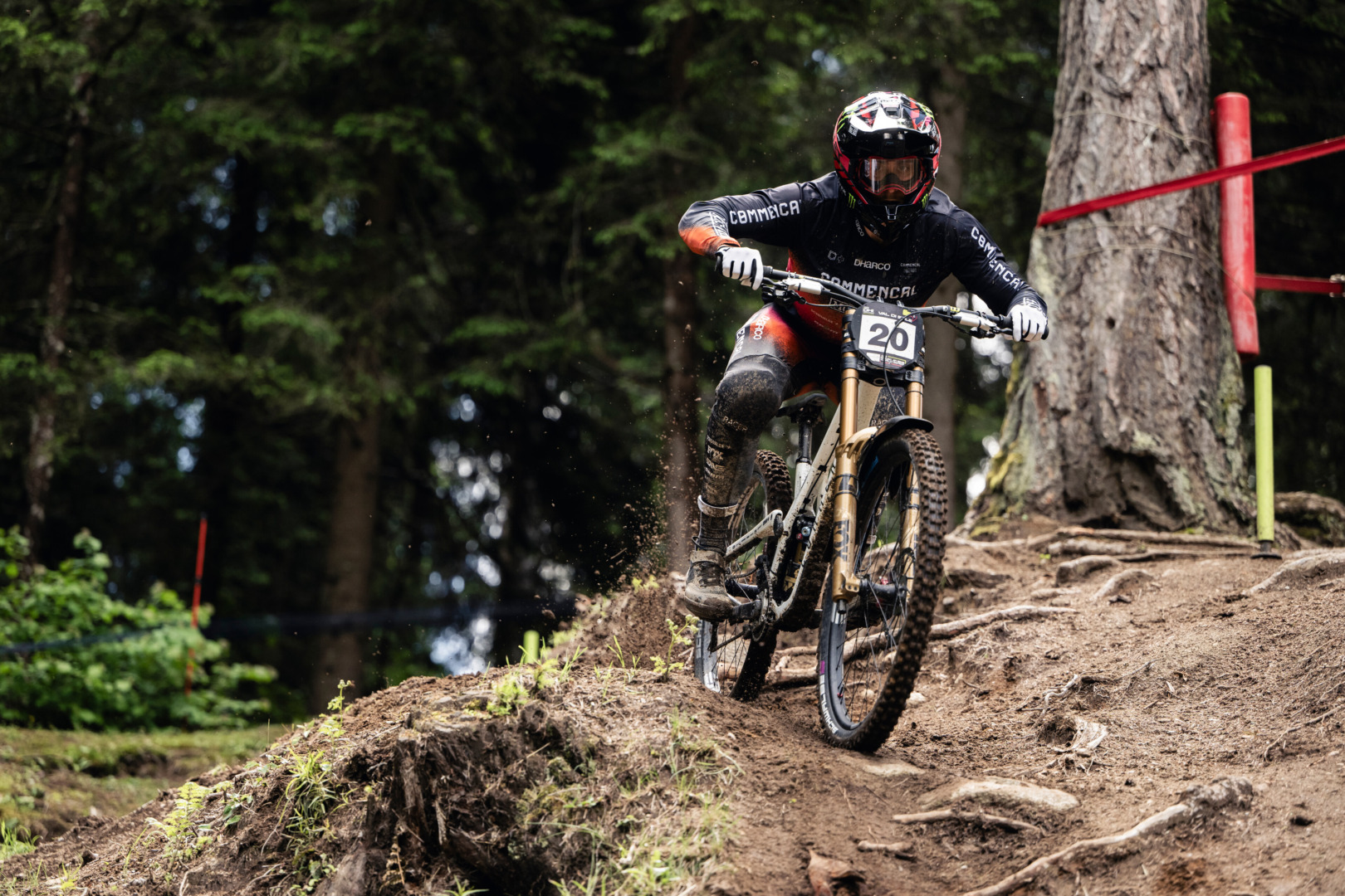 Szybko … szybciej … Amaury Pierron! To trzeba zobaczyć!!! | Puchar Świata MTB, Val di Sole | WIDEO