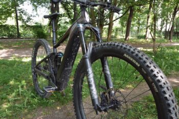 LIV INTRIGUE X E+ 2 PRO – test kobiecego e-fulla