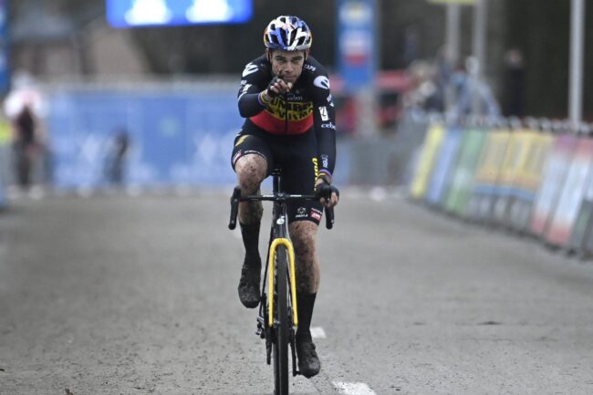 Wout van Aert po raz szósty, Brand po raz trzynasty | X2O badkamers Trofee, Azenkcross, Loenhout