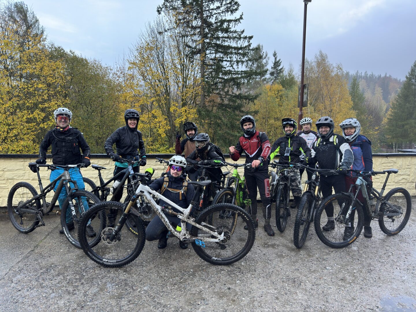 Ludzie! Zawsze chodzi o ludzi! – Zlot Bosch Enduro MTB Series 2025, Przesieka Ludzie! Zawsze chodzi o ludzi! – Zlot Bosch Enduro MTB Series 2025, Przesieka